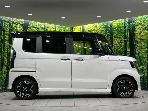 Honda N-BOX Custom