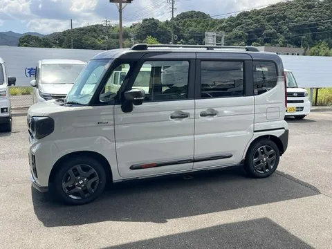 Suzuki Spacia Gear