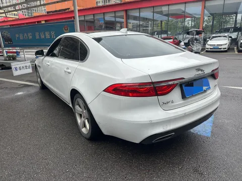 Jaguar XFL