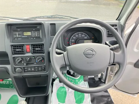 Nissan Clipper Truck