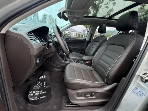 Volkswagen Tiguan L