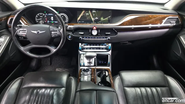 Genesis G90 (EQ900)
