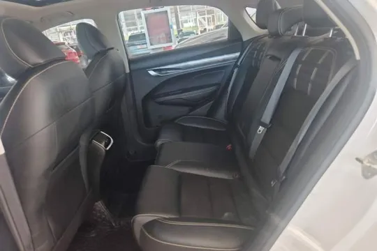 Geely Binray