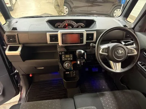 Toyota Pixis Mega