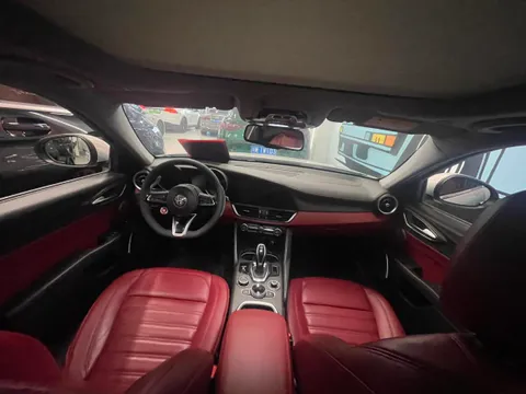 Alfa Romeo Giulia
