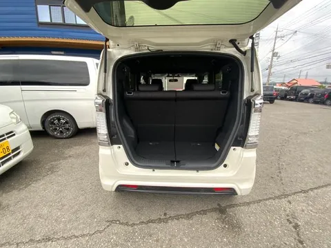 Honda N-BOX Slash