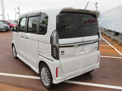 Honda N-BOX Custom