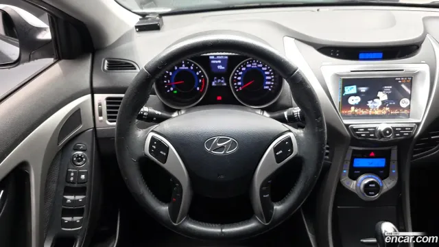 Hyundai Elantra (Avante)