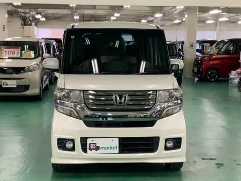 Honda N-BOX Custom