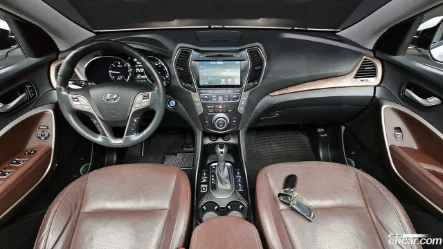 Hyundai Grand Santa Fe (Maxcruz)