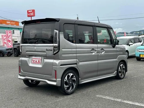 Suzuki Spacia Custom