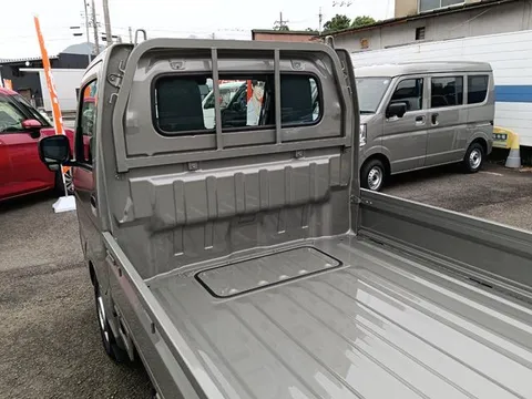 Nissan Clipper Truck