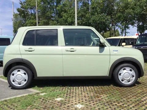 Suzuki Alto Lapin