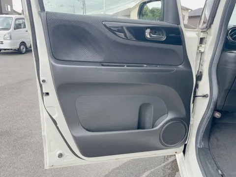 Honda N-BOX+ Custom