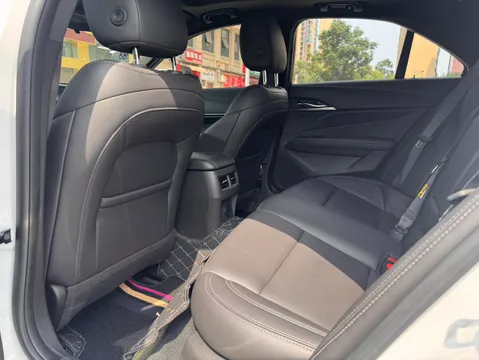 Cadillac CT4