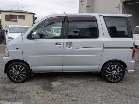 Daihatsu Atrai Wagon