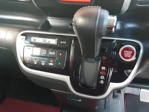 Honda N-BOX Plus Custom