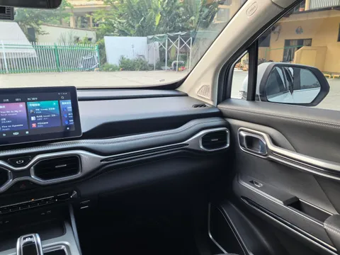 Geely Haoyue
