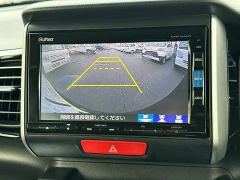 Honda N-BOX Custom