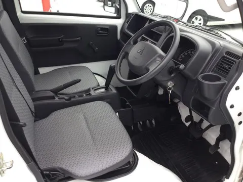 Mitsubishi Minicab Truck