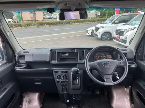 Toyota Pixis Van