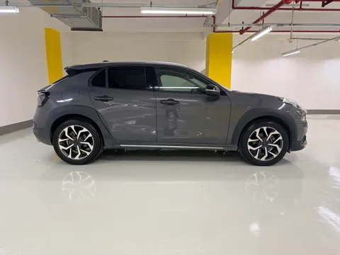 Lynk & Co 02