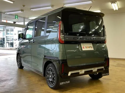 Mitsubishi Delica Mini