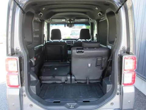 Toyota Pixis Mega