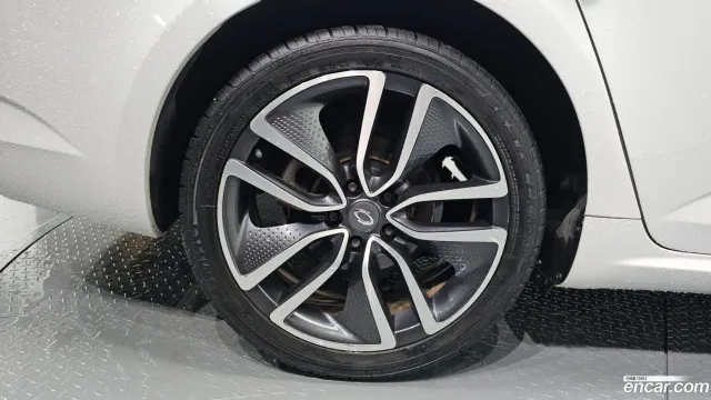 Renault Talisman (SM6)