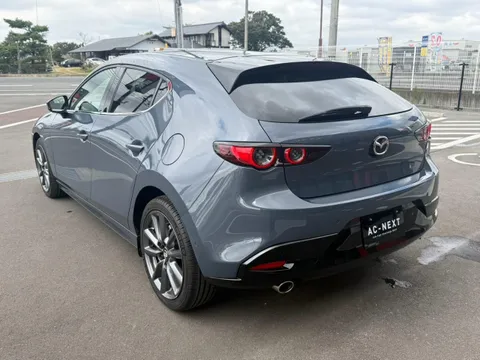 Mazda MAZDA3 Fastback