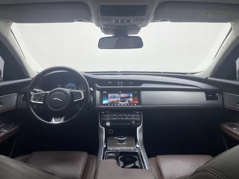 Jaguar XFL