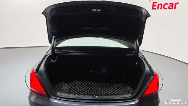Genesis G90 (EQ900)