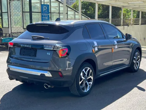 Lynk & Co Lynk & Co 02