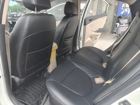 Hyundai Reina