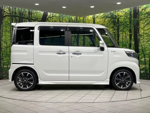 Suzuki Spacia Custom