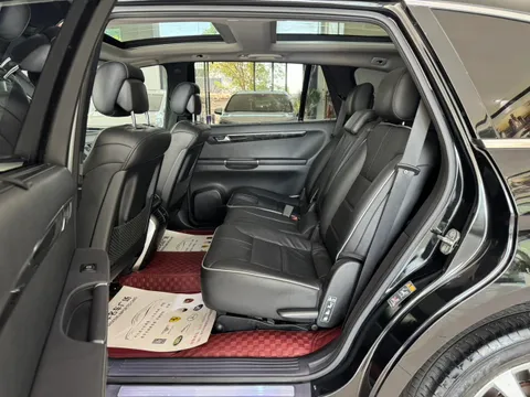 Mercedes-Benz R-Class