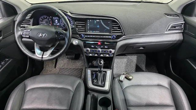 Hyundai Elantra (Avante)