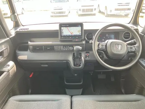 Honda N-BOX Custom