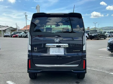Honda N-BOX Custom