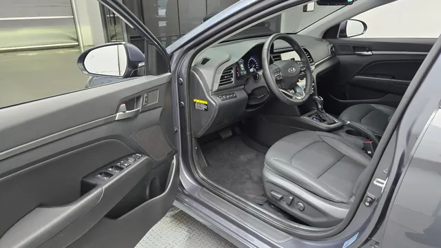 Hyundai Elantra (Avante)