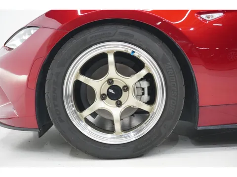 Mazda MX-5 (Roadster)