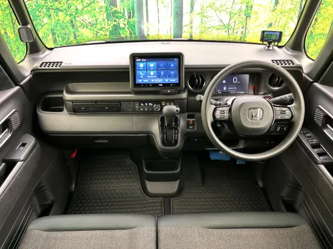 Honda N-BOX Custom