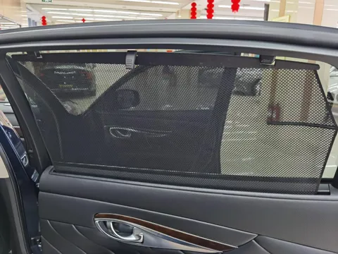 Infiniti Q70