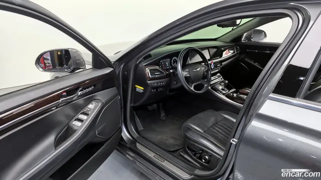 Genesis G90 (EQ900)