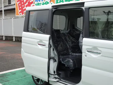 Suzuki Spacia Custom