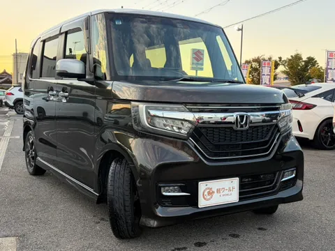 Honda N-BOX Custom