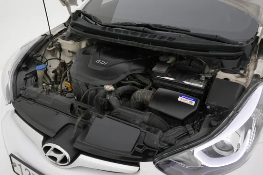 Hyundai Elantra (Avante)