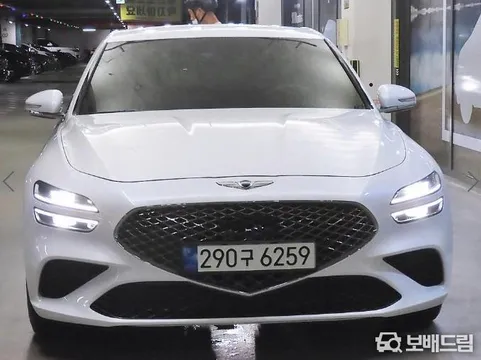 Genesis G70