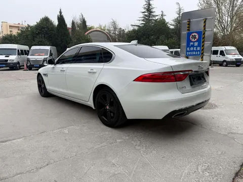 Jaguar XFL