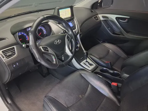 Hyundai Elantra (Avante)